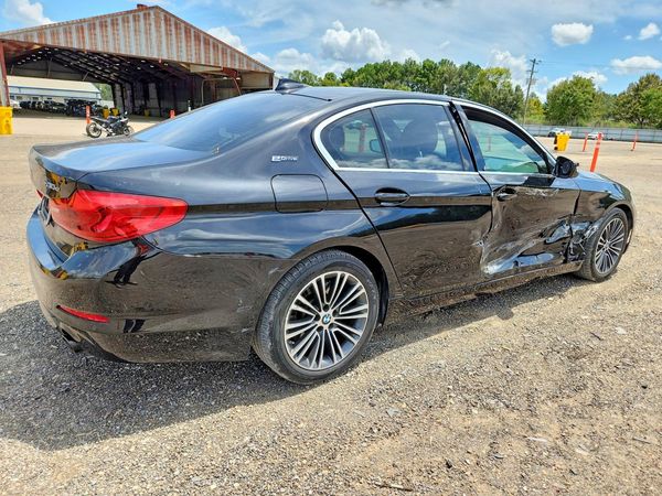 2019 BMW 530E