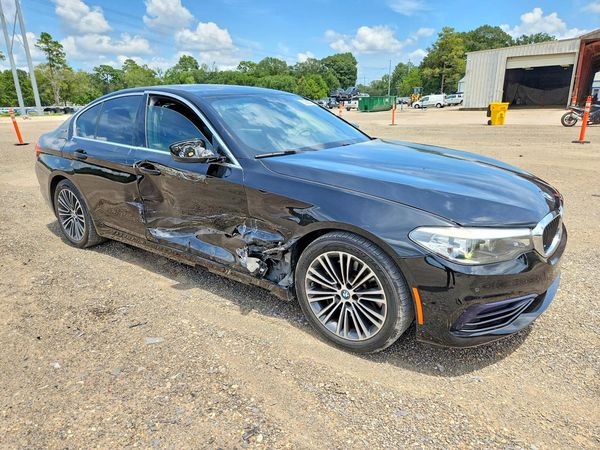 2019 BMW 530E