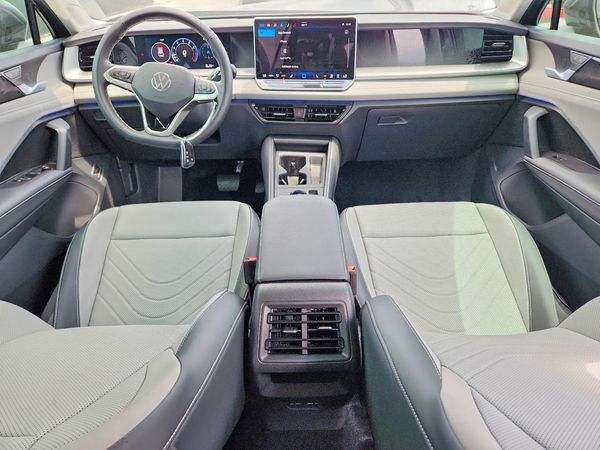 2025 VOLKSWAGEN TIGUAN SE