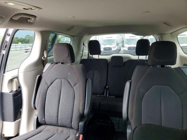 2017 CHRYSLER PACIFICA LX
