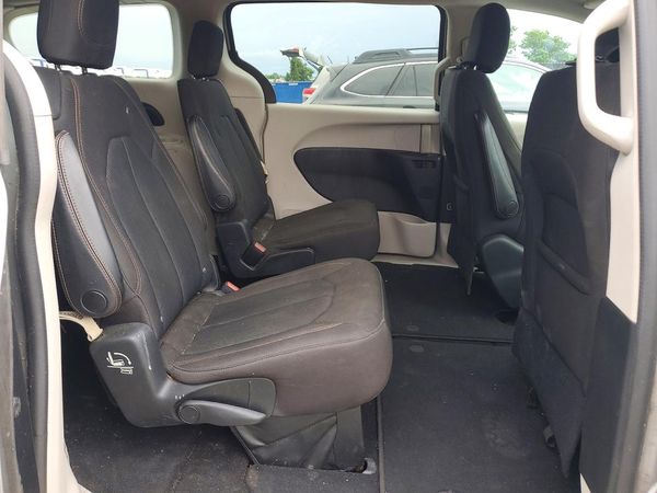 2017 CHRYSLER PACIFICA LX