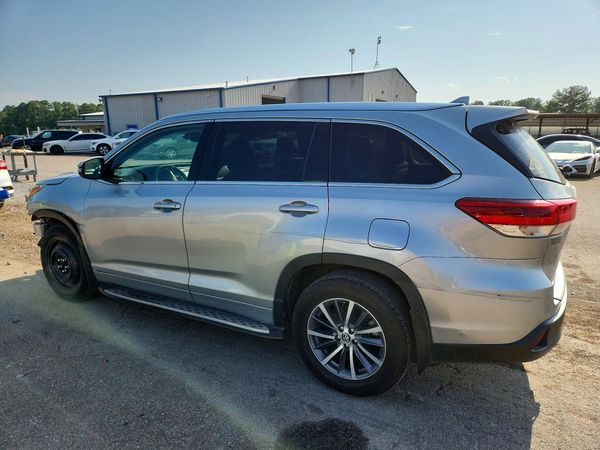 2018 TOYOTA HIGHLANDER