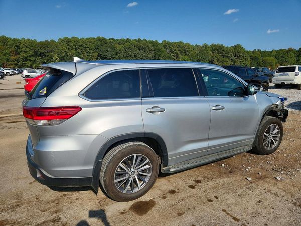 2018 TOYOTA HIGHLANDER