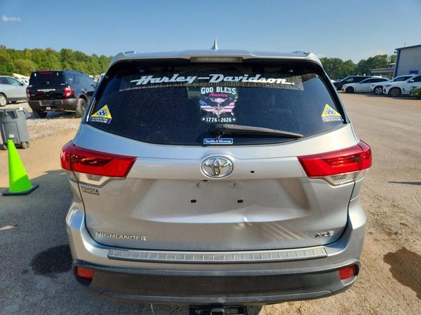 2018 TOYOTA HIGHLANDER