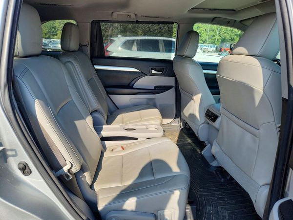 2018 TOYOTA HIGHLANDER