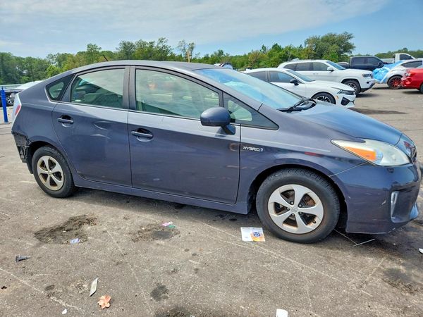 2012 TOYOTA PRIUS