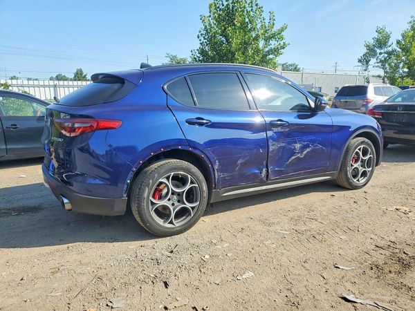 2018 ALFA ROMEO STELVIO AWD