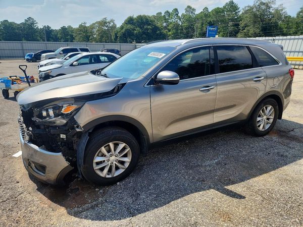 2016 KIA SORENTO L / LX