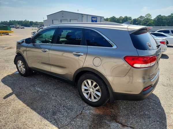 2016 KIA SORENTO L / LX