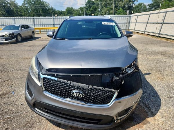 2016 KIA SORENTO L / LX