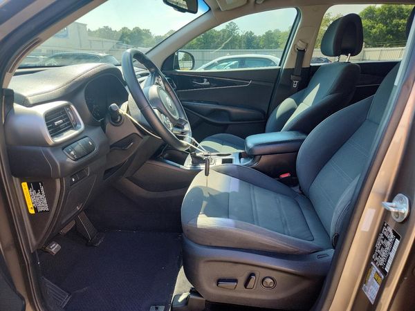 2016 KIA SORENTO L / LX