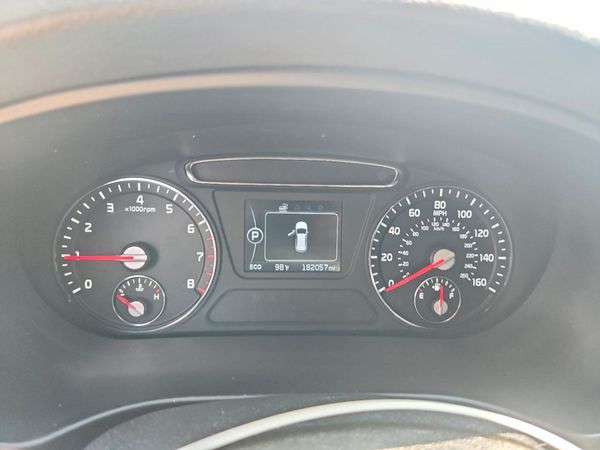 2016 KIA SORENTO L / LX