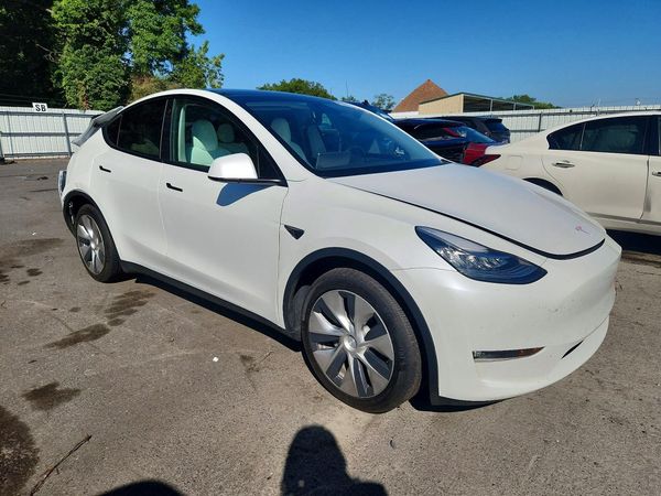 2022 TESLA MODEL Y — Passenger 3/4