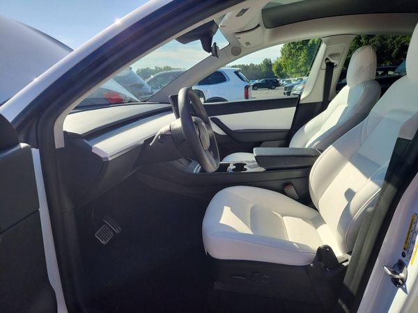2022 TESLA MODEL Y — DENT