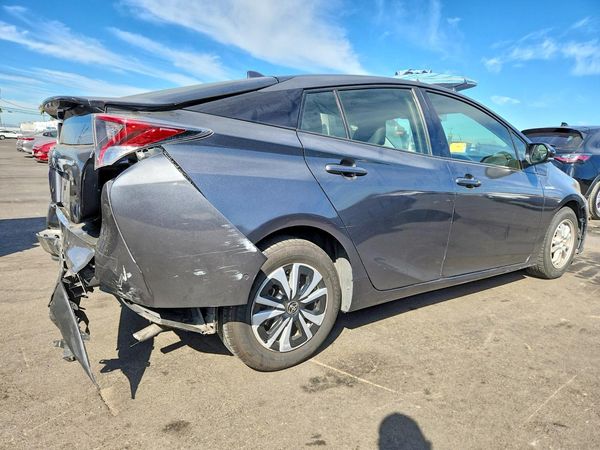 2017 TOYOTA PRIUS