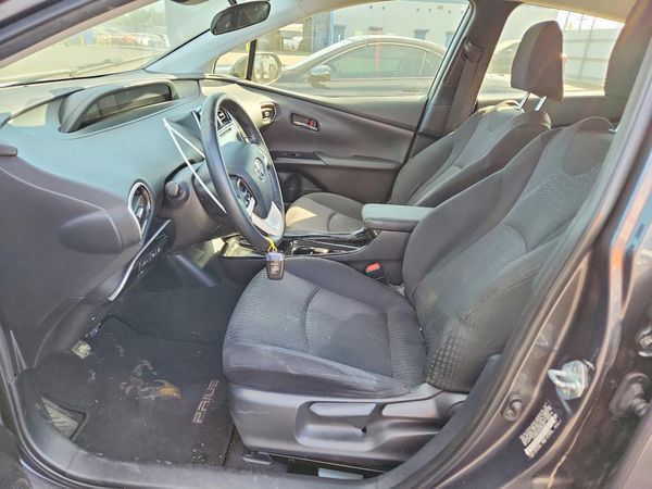2017 TOYOTA PRIUS
