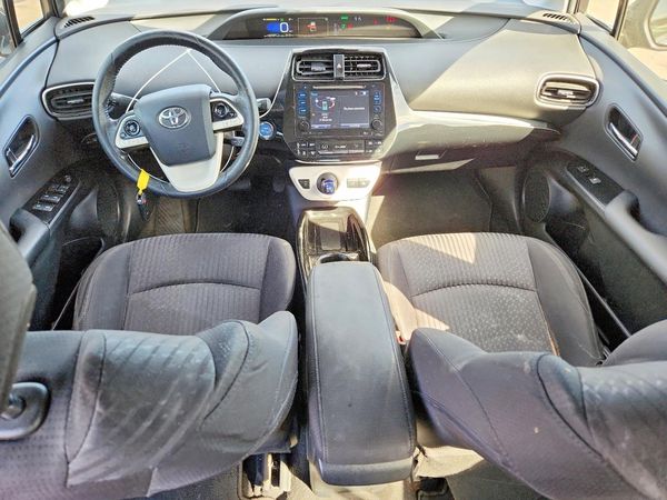 2017 TOYOTA PRIUS