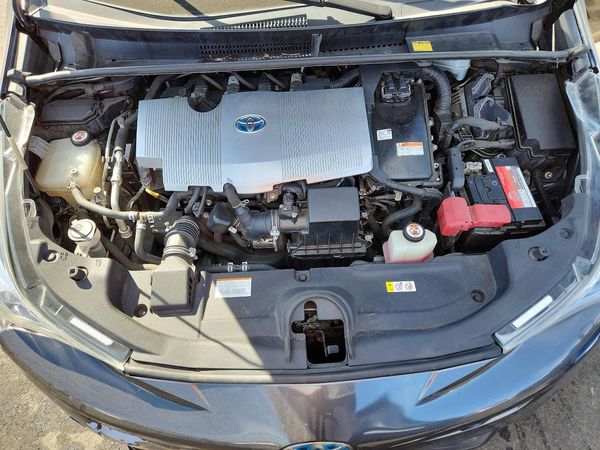 2017 TOYOTA PRIUS