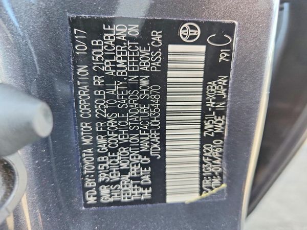 2017 TOYOTA PRIUS