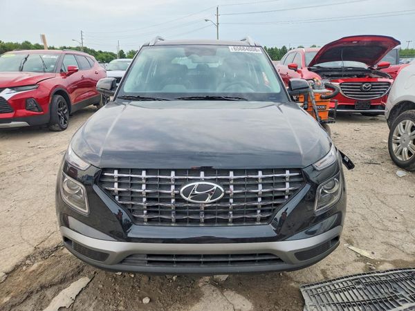 2026 HYUNDAI VENUE SEL, SEL w/ 2-Tone Roof