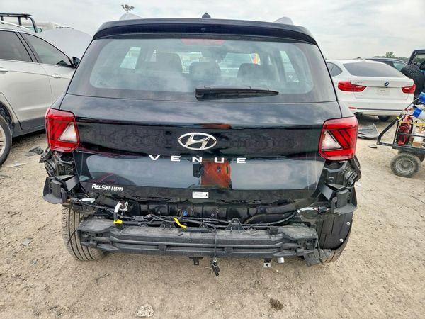 2026 HYUNDAI VENUE SEL, SEL w/ 2-Tone Roof