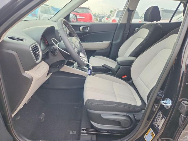 2026 HYUNDAI VENUE SEL, SEL w/ 2-Tone Roof