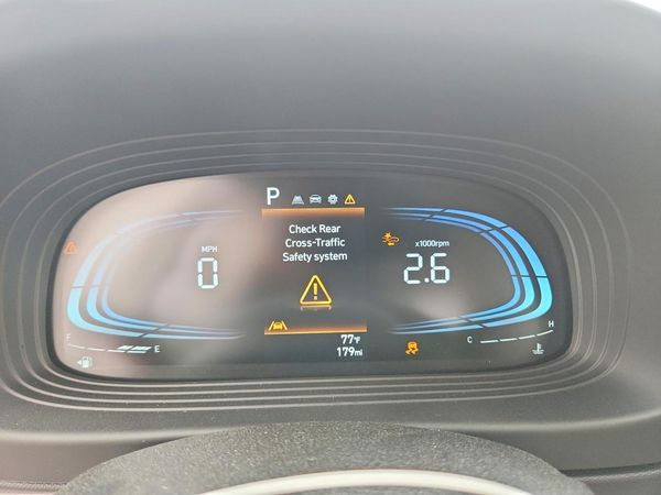 2026 HYUNDAI VENUE SEL, SEL w/ 2-Tone Roof