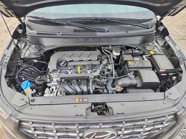 2026 HYUNDAI VENUE SEL, SEL w/ 2-Tone Roof