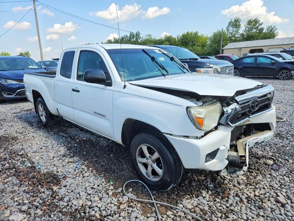 2014 TOYOTA TACOMA Delux Grade