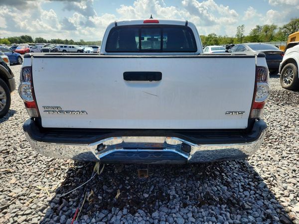2014 TOYOTA TACOMA Delux Grade