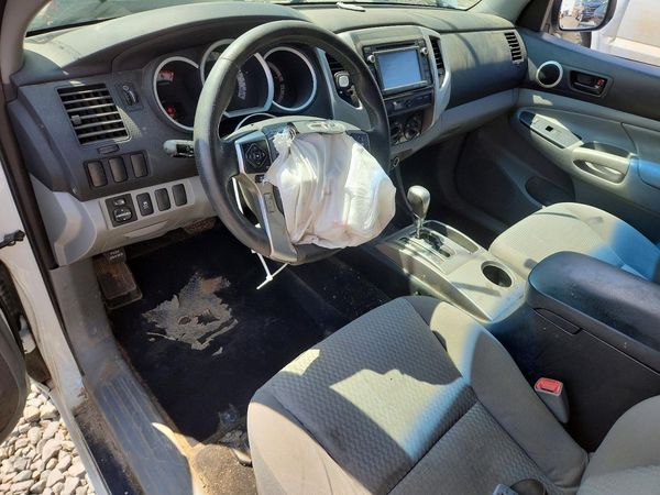 2014 TOYOTA TACOMA Delux Grade