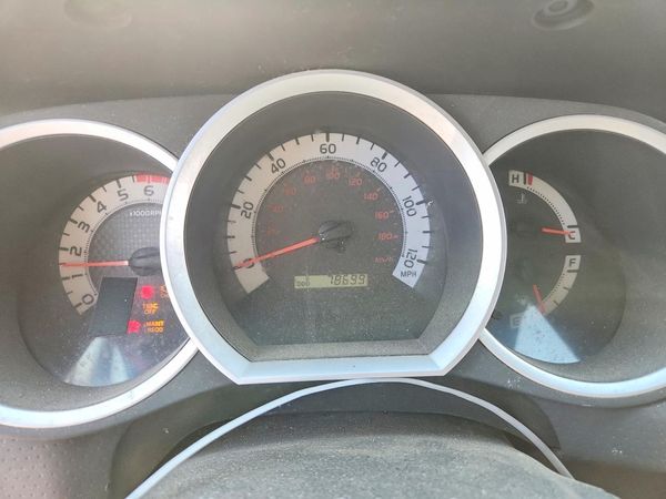 2014 TOYOTA TACOMA Delux Grade