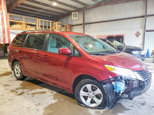 2013 TOYOTA SIENNA