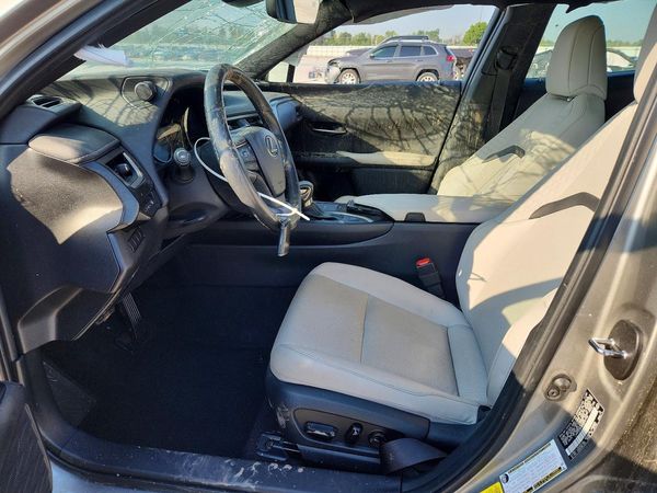 2022 LEXUS UX 200 Premium