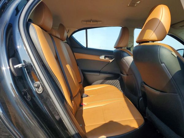 2016 LEXUS CT