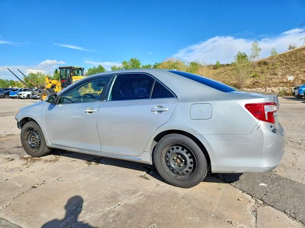 2014 TOYOTA CAMRY
