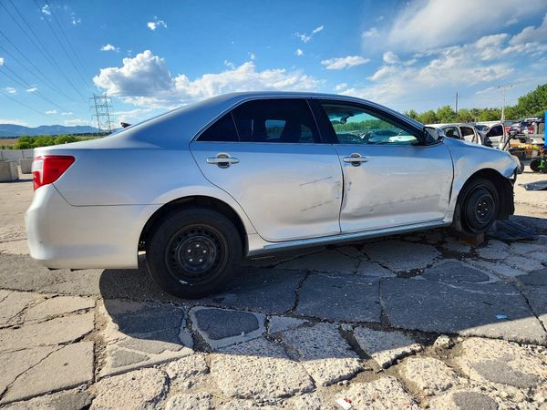 2014 TOYOTA CAMRY
