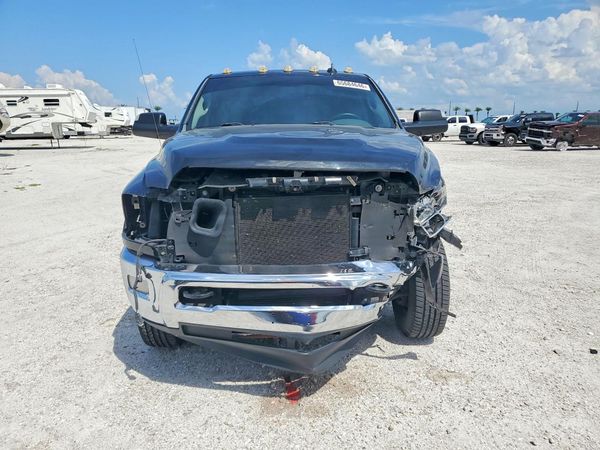 2016 RAM 3500 SLT CREW CAB 4X4