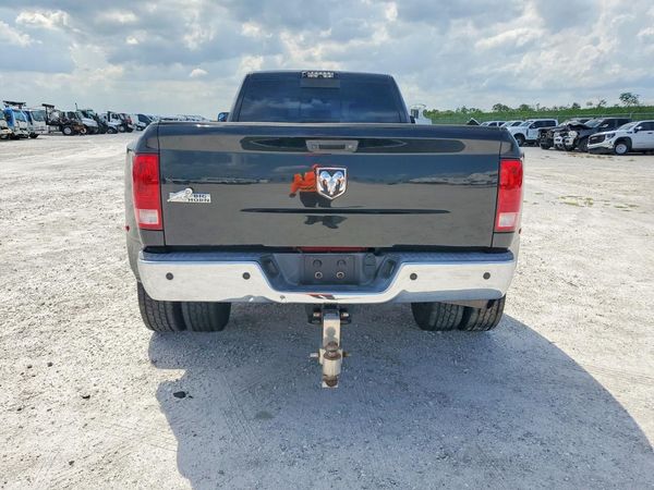 2016 RAM 3500 SLT CREW CAB 4X4
