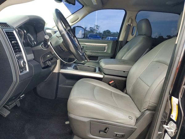 2016 RAM 3500 SLT CREW CAB 4X4