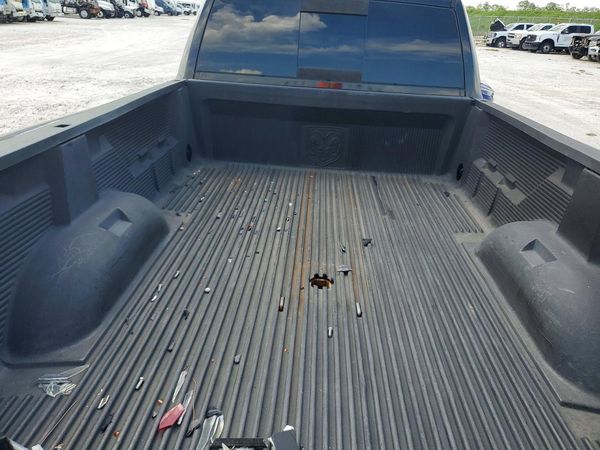 2016 RAM 3500 SLT CREW CAB 4X4