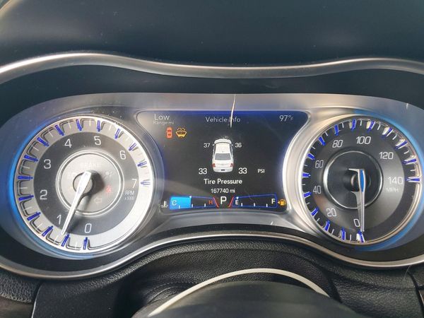2015 CHRYSLER 300 Limited