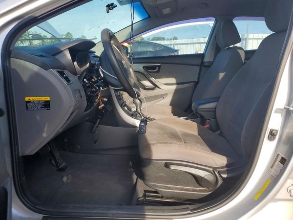 2014 HYUNDAI ELANTRA