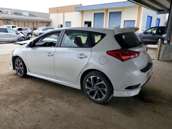 2018 TOYOTA COROLLA