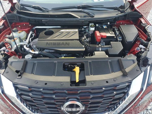 2023 NISSAN ROGUE PLATINUM — Engine bay