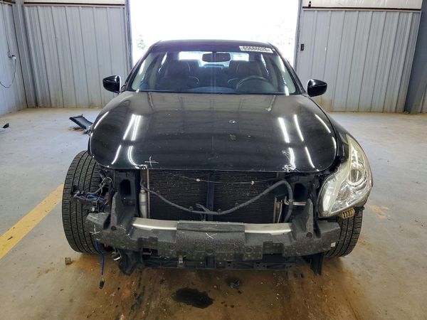 2015 INFINITI Q40