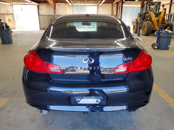 2015 INFINITI Q40