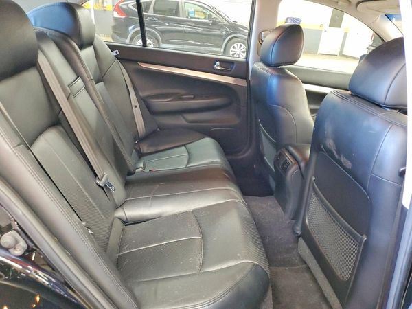 2015 INFINITI Q40