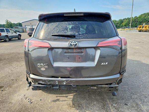 2018 TOYOTA RAV4 Adventure/XLE