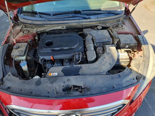 2017 HYUNDAI SONATA SE, Eco — Engine bay
